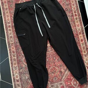 Black figJogger Pants